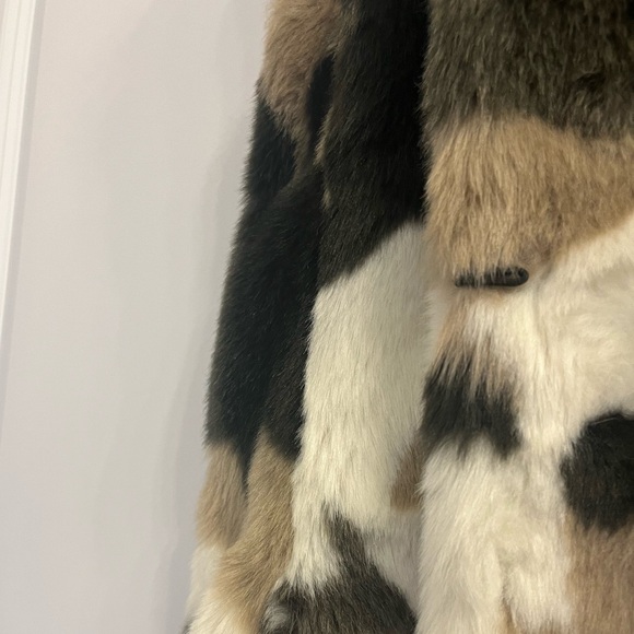 Ava and Kris Patterned Faux Fur Vest - Picture 4 of 6